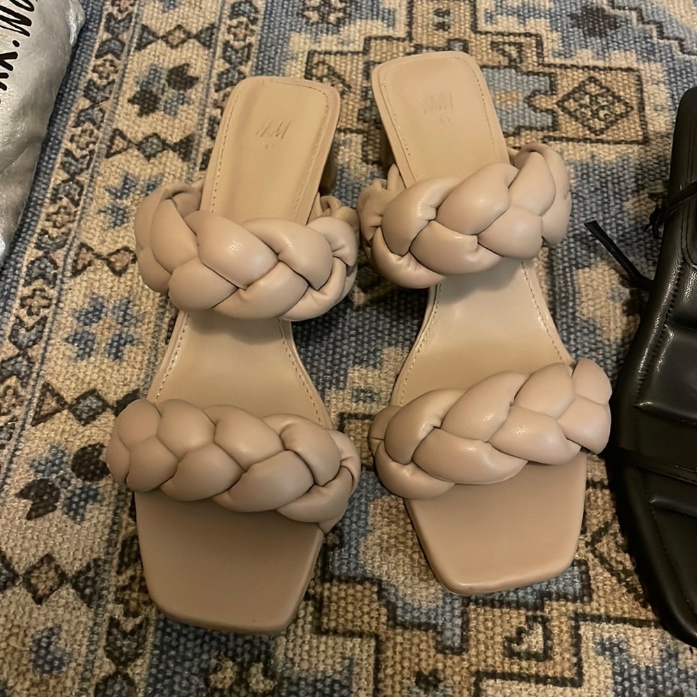 H&M Sandal Bundle tan and Black